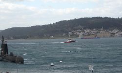 Çanakkale Boğazı fırtına nedeniyle çift yönlü trafiğe kapatıldı