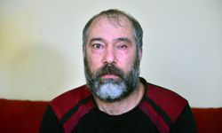 Durakta ‘küfür’ tartışmasında bardakla vurulan gözünü kaybetti, şüphelinin tutuklanmasını istiyor