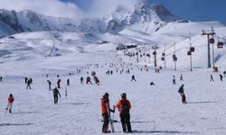 Erciyes Kayak Merkezi’nde hafta sonu yoğunluğu