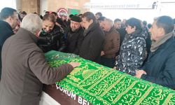 Gazeteci Cüneyt Özdemir'in annesi Çorum'da toprağa verildi