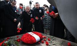 Gazeteci Uğur Mumcu, bombalı saldırıya uğradığı sokakta anıldı