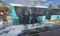 Halk otobüsü, motor bölümünden alev aldı