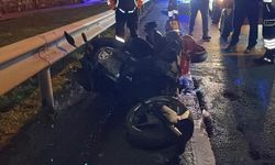 Bariyerlere çarpan motosikletin sürücüsü hayatını kaybetti