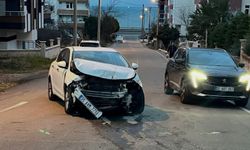 Ordu’da iki otomobil çarpıştı; 2 yaralı
