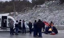 Otomobil ile minibüs çarpıştı; 1 ölü, 9 yaralı