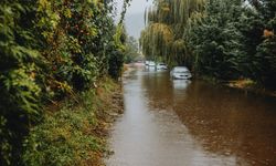 Rüyada sel ve yağmur görmek ne anlama gelir?