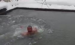 Eksi 2 derece havuza girdi