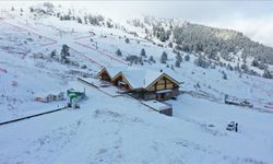 Kayak merkezlerinde en fazla kar kalınlığı 210 santimetreyle Kartalkaya'da ölçüldü