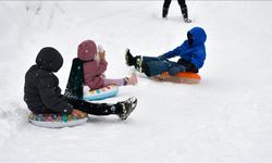 Birçok ilde kar nedeniyle eğitime bir gün ara verildi