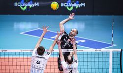 Halkbank karar setinde yıkıldı