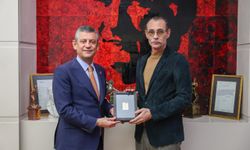 Erdal Beşikcioğlu’ndan Özgür Özel’e ziyaret