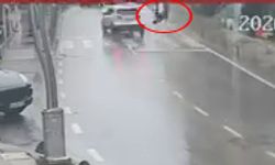 Yaya geçidinde otomobilin çarptığı kadın ağır yaralandı