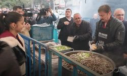 5’inci Geleneksel Bahçelievler Hamsi Festivali’nde 5 ton balık dağıtıldı