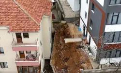 Ankara'da istinat duvarı çöktü, 4 apartman tahliye edildi