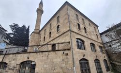 Beypazarı'nda tarihi camiler zamana direniyor