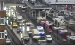 Avcılar'da iki metrobüs çarpıştı: 5 yaralı