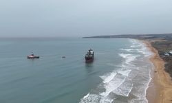 Sarıyer’de karaya oturan gemiyi kurtarma çalışmaları devam ediyor
