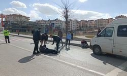 Minibüsün çarptığı yaya 32 metre ileriye fırladı