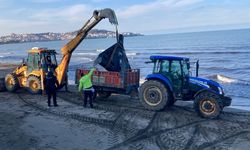 Ordu’da kıyıda bulunan insansız hava aracı parçası, inceleme yapılmak üzere polise teslim edildi