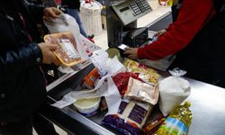 Demans hastası kadının kredi kartından para çeken market çalışanlarına suç duyurusu