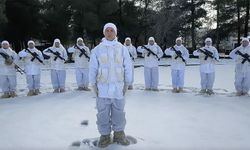 Jandarma için 400 bere ören "Sabahat teyzeye" komandolardan teşekkür