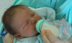 AB, geri çağırmaların ardından bebek mamalarında toksin riskinin düştüğü görüşünde