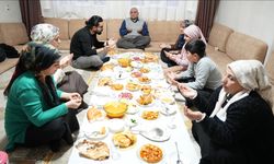 Akşam ezanının en erken okunduğu yerlerden Şemdinli'de ilk iftar yapıldı