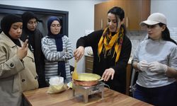 Trabzon'daki yabancı öğrenciler Türk yemeklerine merak saldı