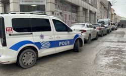 Geçen hafta balkondan düşerek yaralanan kişi, eşini öldürdüğü iddiasıyla tutuklandı