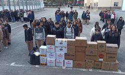 Nallıhan'da öğrenciler harçlıklarıyla ihtiyaç sahiplerinin yüzünü güldürdü