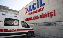 Acil servislerde saniyelerle yarışan sağlık ekipleri hayat kurtarıyor