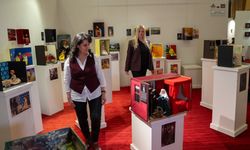 Ünlü sanat eserleri atık malzemelerle oyuncaklara dönüştü