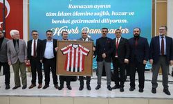 Başkan Özarslan iftarda Sivaslılarla buluştu