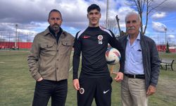 Gençlerbirliği'nin 15 yaşındaki futbolcusu Ayaz, ailesinin futbolculuk geleneğini devam ettiriyor