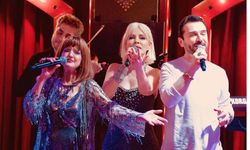 Ömür Gedik ve Gülden Karaböcek’ten müzik şöleni