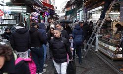 Eminönü'nde alışveriş yoğunluğu