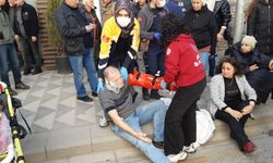 Kırmızı ışıkta duran araca çarpan otomobil, yayaların arasına daldı; 5 yaralı