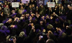 LÖSEV'den Kuğulu Park'ta '8 Mart' kutlaması