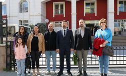 Manisa'da okulda Atatürk'e hakaret ettiği ileri süren öğretmen gözaltında