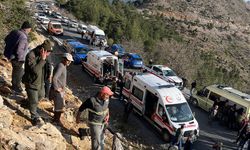 Mersin'de işçi servisi, uçurumdan yuvarlandı; 3 ölü, 11 yaralı