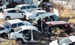 Hasarlı araçların şasi numaralarıyla dolandırıcılık yapan 7 şüpheli tutuklandı