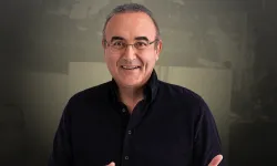 Sunay Akın'dan "Memleket Kumaşı" gösterisi