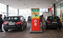 Fransa’da hükümetten yakıt fiyatlarındaki artıştan etkilenen sektörlere 70 milyon avro yardım