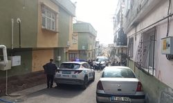 14 yaşındaki kız çocuğu, babasını boynundan bıçaklayıp, öldürdü