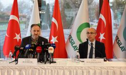 Sosyal medya hem bağımlılık oluşturuyor hem diğer bağımlılıklara zemin hazırlıyor