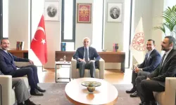 Bakan Ersoy, sanatçı Görkem Sevindik'i kabul etti