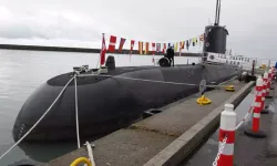 Trabzon'da çocuklardan 'TCG Preveze' denizaltısına ilgi