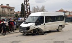 Başkentte 3 aracın karıştığı trafik kazasında 3 kişi yaralandı