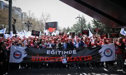 Eğitim-Bir-Sen, Siverek'te okula düzenlenen silahlı saldırıyı protesto etti