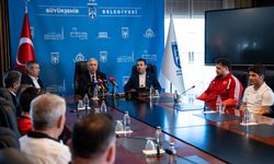 ABB Başkanı Mansur Yavaş, Avrupa'da madalya alan milli sporcuları kabul etti